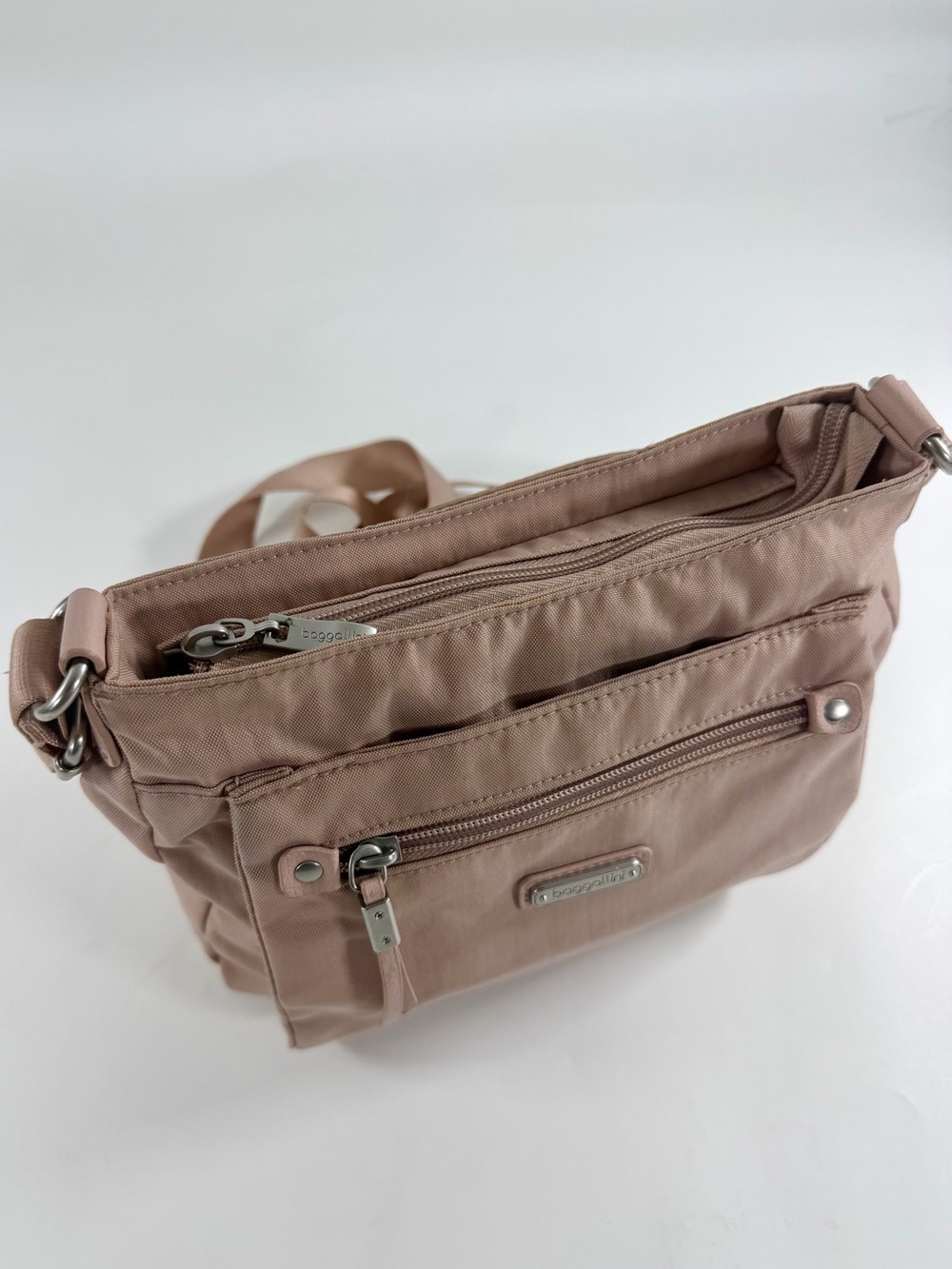 Baggallini Blush Pink Nylon Crossbody Shoulder Bag Travel Organizer